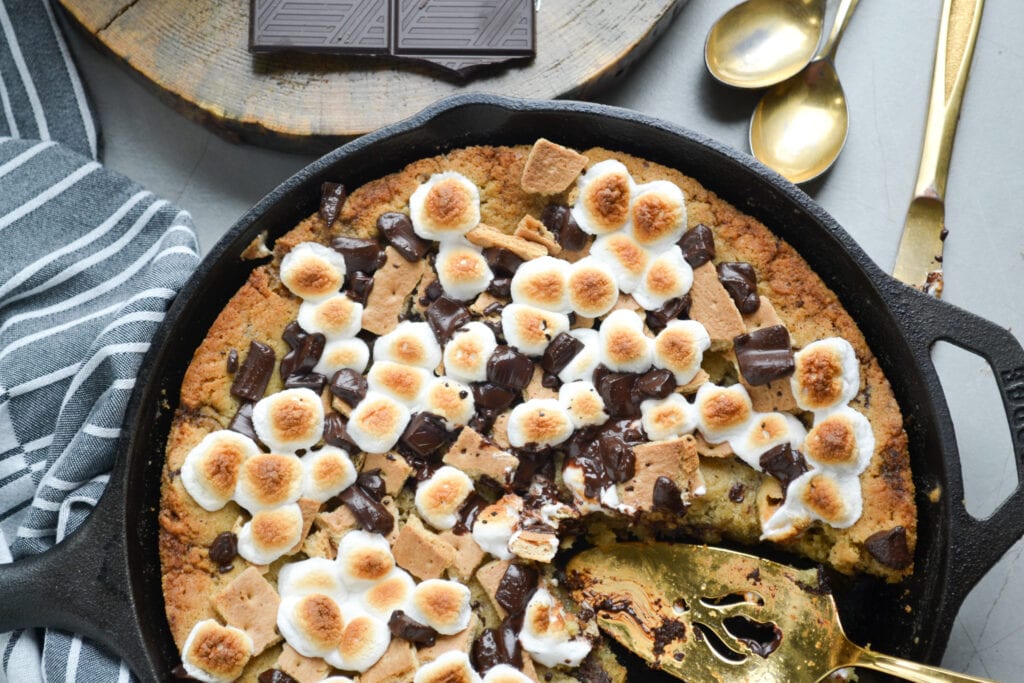 S'mores skillet cookie 