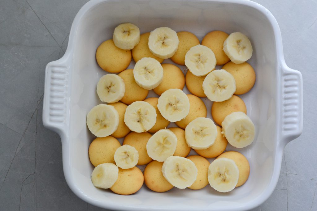 baking dish with vanilla wafers and bananas