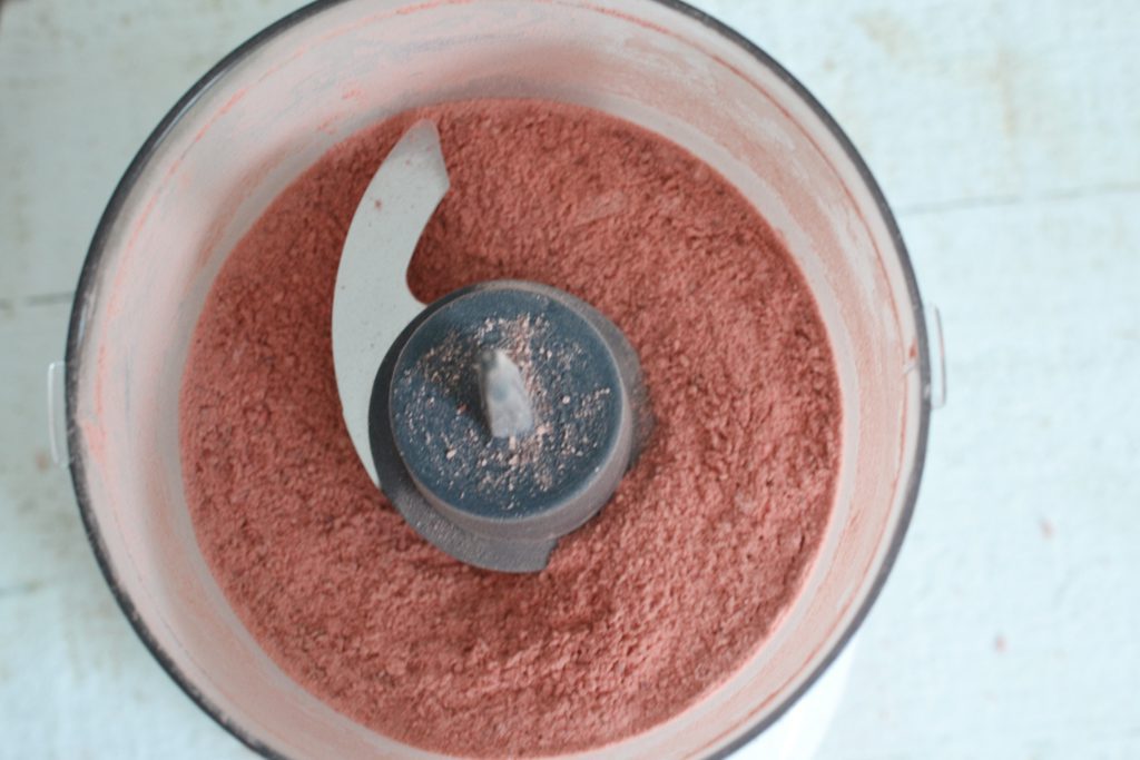 freeze-dried strawberry powder